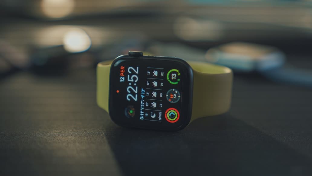 Smartwatch Apple Watch SE- czy warto kupić?